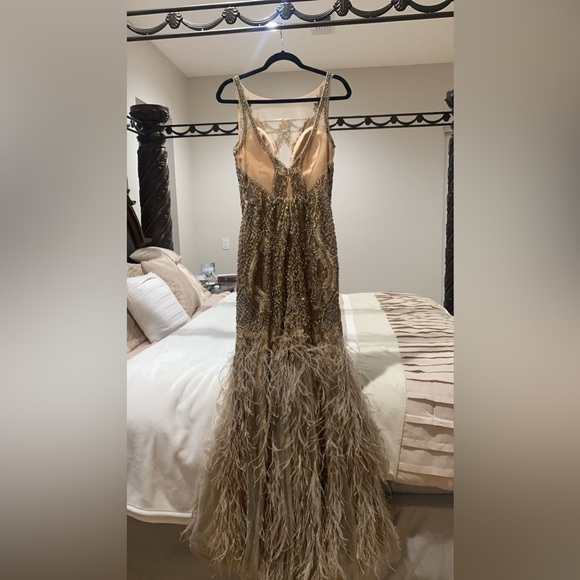 Terani Couture Gown size 8 - Picture 2 of 10